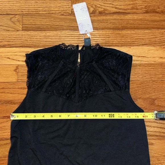 EMERY ROSE DRESS - Picture 3 of 7